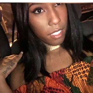 Meet your Posher, Daniella